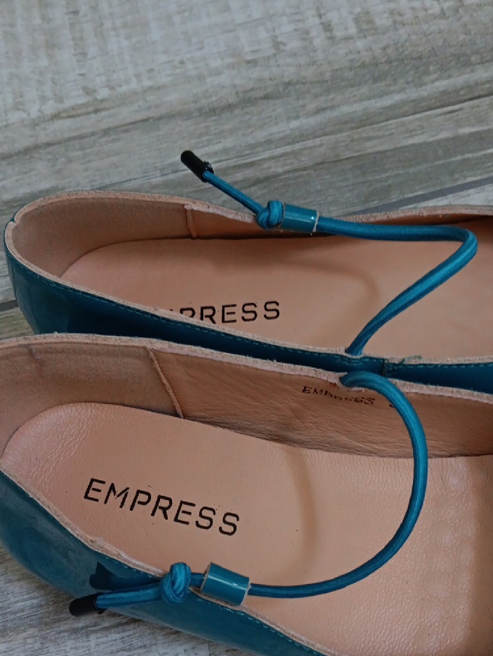 EMPRESS(AUSTRALIA)..SIZE 39 NEW!! - Picture 2 of 7